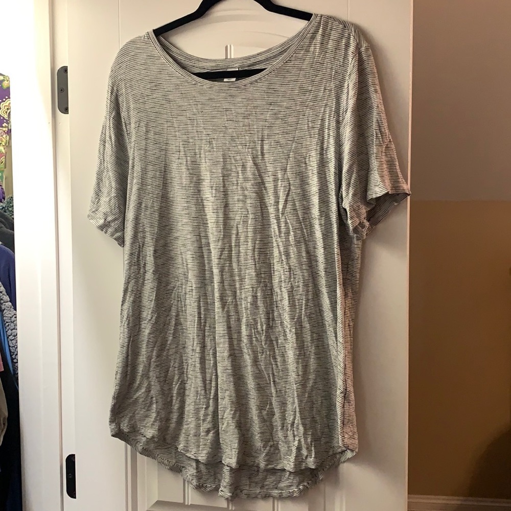 old navy shirt. size extra large